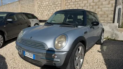 Usata Mini Cooper 116 CV (85 kW) 2002 Grigio Utilitaria