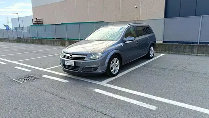 Usata Opel Astra Cosmo 105 CV (77 kW) 2005 Station wagon