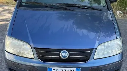 Usata Fiat Idea Emotion 69 CV (50 kW) 2006 Bluazzurro Monovolume