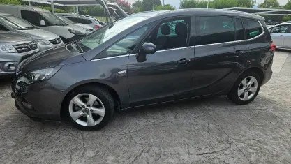Usata Opel Zafira Tourer Cosmo 150 CV (110 kW) 2012 Antracite metallizzato Monovolume