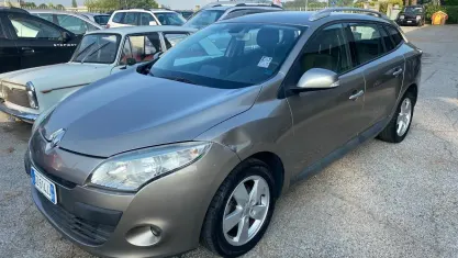 Usata Renault Mégane GrandTour Dynamique 110 CV (80 kW) 2009 Grigio Station wagon