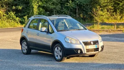 Usata Fiat Sedici 120 CV (88 kW) 2009 Grigio SUV