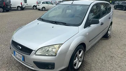 Usata Ford Focus S 90 CV (66 kW) 2005 Grigio Station wagon