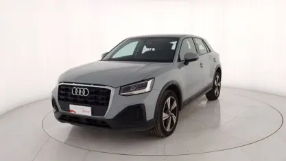 Käytetty Audi Q2 Admired 116 HP (85 kW) 2022 Harmaa Katumaasturi