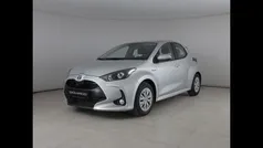 Grigio Usata 2021 Toyota Yaris Hybrid Active Tre volumi | 16.200 € (Ottimo prezzo)