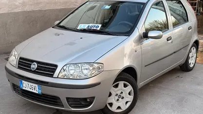 Usata Fiat Punto 80 CV (58 kW) 2003 Utilitaria