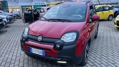 Usata Fiat Panda Cross Cross 69 CV (50 kW) 2025 Utilitaria