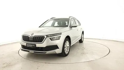 Usata Skoda Kamiq Ambition 110 CV (80 kW) 2023 Argento SUV