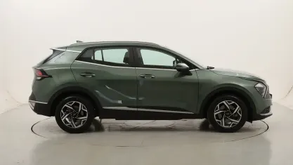 Usata Kia Sportage 136 CV (100 kW) 2023 Verde scuroverde scuro SUV