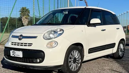 Bianco Usata 2015 Fiat 500L Business Monovolume | 8500 € (Buon prezzo)