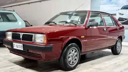 Usata Lancia Delta 75 CV (55 kW) 1990 Rosso Utilitaria