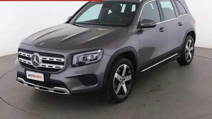 Usata Mercedes GLB180 116 CV (85 kW) 2022 Grigio SUV