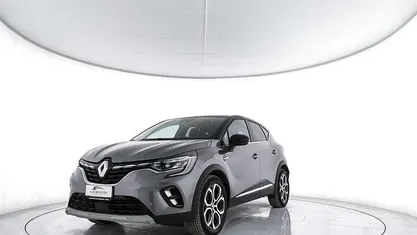 Grigio Usata 2022 Renault Captur Techno SUV | 15.246 € (Ottimo prezzo)