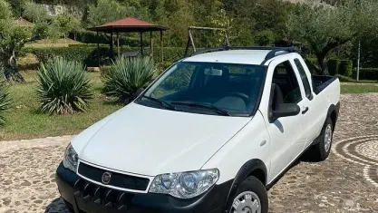 Usata Fiat Strada 84 CV (61 kW) 2010 Bianco Pick-up