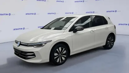 Usata VW Golf VIII Life 150 CV (110 kW) 2025 Bianco Utilitaria