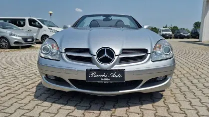 Usata Mercedes SLK200 163 CV (119 kW) 2006 Grigio Cabrio