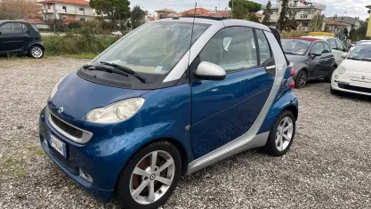 Usata Smart ForTwo Cabrio Pulse 71 CV (52 kW) 2009 Blu Cabrio