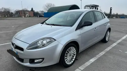 Usata Fiat Bravo 105 CV (77 kW) 2014 Grigio Utilitaria