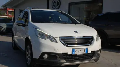 Usata 2015 Peugeot 2008 Allure SUV | 6490 € (Super prezzo)