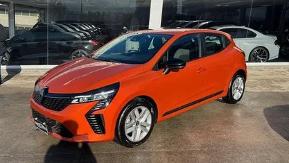 Usata Renault Clio V SE 67 CV (49 kW) 2024 Berlina