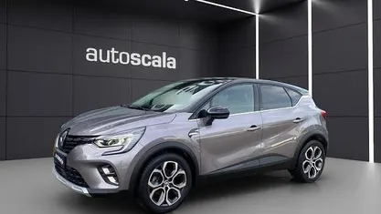 Grigio Usata 2021 Renault Captur Intens SUV | 16.490 € (Buon prezzo)