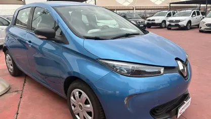 Usata Renault Zoe Life 42 kW (58 CV) 2019 Blu Utilitaria