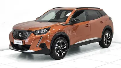 Usata Peugeot 2008 Allure 131 CV (96 kW) 2022 Arancione SUV