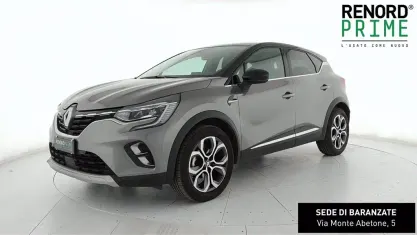 Usata Renault Captur Techno 101 CV (74 kW) 2023 Grigio cenere SUV