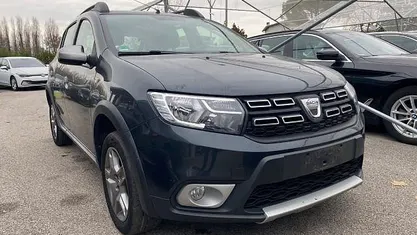 Usata Dacia Sandero Comfort 101 CV (74 kW) 2020 Berlina