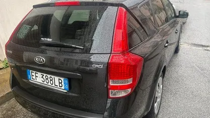 Usata Kia Ceed Sportswagon 115 CV (84 kW) 2010 Nero Station wagon
