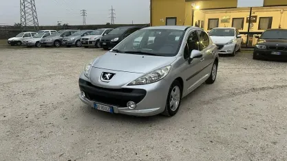 Usata Peugeot 207 75 CV (55 kW) 2009 Nero Utilitaria