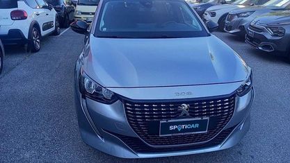 Usata Peugeot 208 Allure 102 CV (75 kW) 2022 Marrone Utilitaria