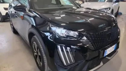 Usata Peugeot 2008 Allure 101 CV (74 kW) 2025 Nero SUV