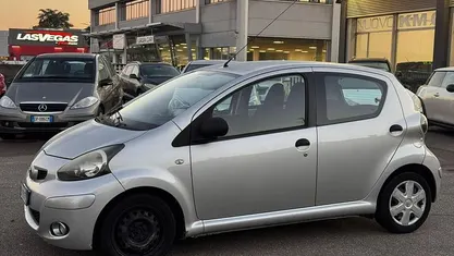 Argento Usata 2011 Toyota Aygo Connect Style Due volumi | 4800 € (Buon prezzo)