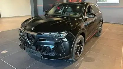 Nuova Alfa Romeo Junior 145 CV (106 kW) 2025 Nero SUV