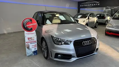 Grigio Usata 2015 Audi A1 Admired Tre volumi | 12.490 € (Buon prezzo)