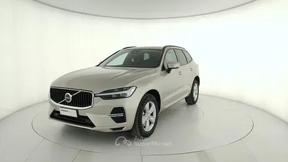 Usata Volvo XC60 Core 197 CV (144 kW) 2022 Argento SUV