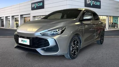 Usata MG MG3 Comfort 194 CV (142 kW) 2024 Grigio Utilitaria