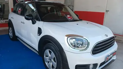 Usata Mini Cooper D Countryman Business 150 CV (110 kW) 2017 Bianco SUV
