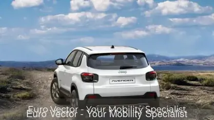 Nuova Jeep Avenger Longitude 101 CV (74 kW) 2025 Bianco SUV
