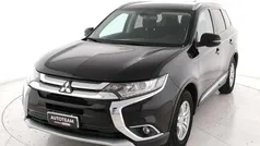 Usata 2017 Mitsubishi Outlander Intense SUV | 11.900 € (Super prezzo)