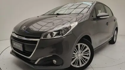 Usata Peugeot 208 Allure 110 CV (80 kW) 2018 Grigio Utilitaria