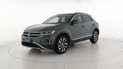 Usata VW T-Roc Style 150 CV (110 kW) 2023 Blu SUV