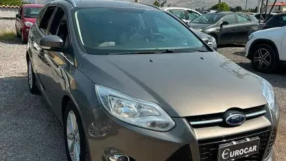 Usata Ford Focus Titanium 163 CV (119 kW) 2014 Grigio Station wagon