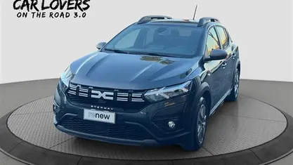 Grigio scuro Usata 2023 Dacia Sandero Comfort Due volumi | 14.690 € (Buon prezzo)