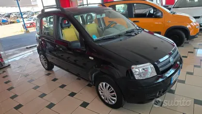 Usata Fiat Panda Emotion 69 CV (50 kW) 2006 Nero Utilitaria