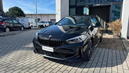 Usata BMW 118 Comfort Edition 150 CV (110 kW) 2024 Black sapphire metallizzato Utilitaria