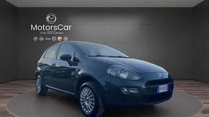 Grigio Usata 2018 Fiat Punto Street Due volumi | 5500 € (Buon prezzo)