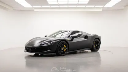 Usata Ferrari 296 663 CV (487 kW) 2023 Coupé