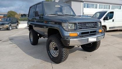 Używany Toyota Land Cruiser 90 KM (66 kW) 1992 Szary SUV